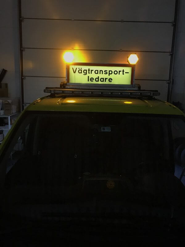 Eksempelbilde av Vägtransportledare lysskilt med motor.