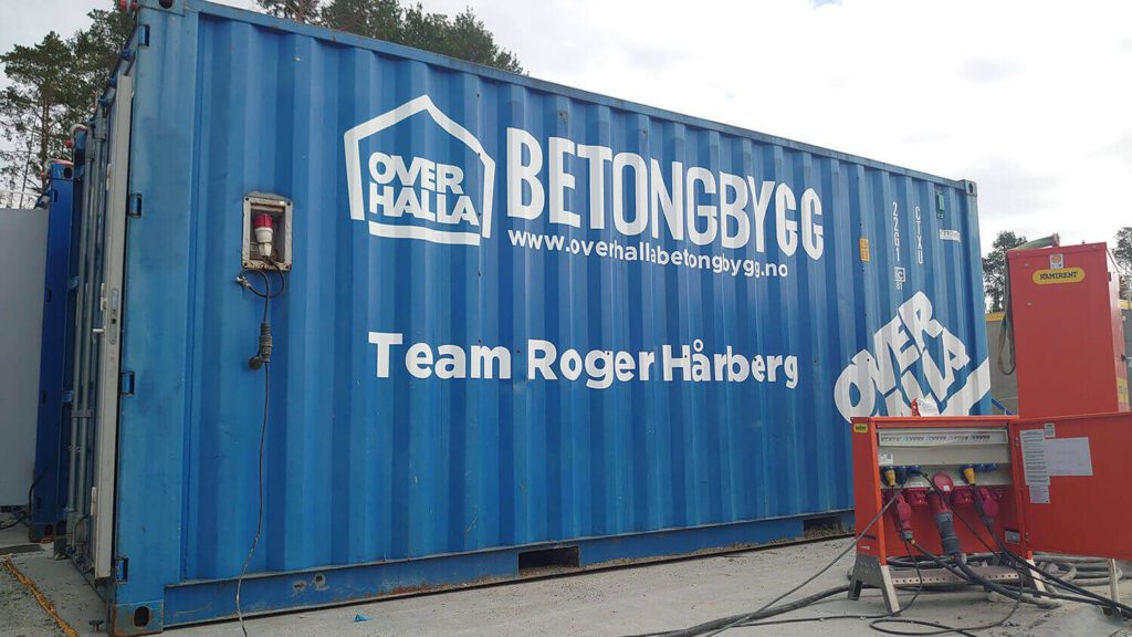 Blå container med logo for Betongbygg.