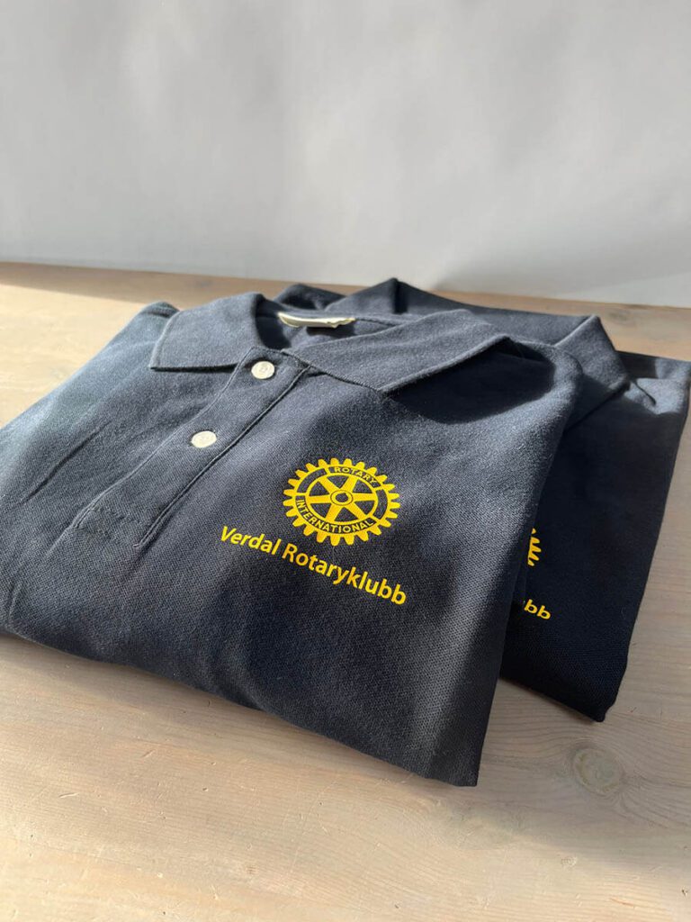 Skjorter med logo for Verdal Rotaryklubb.