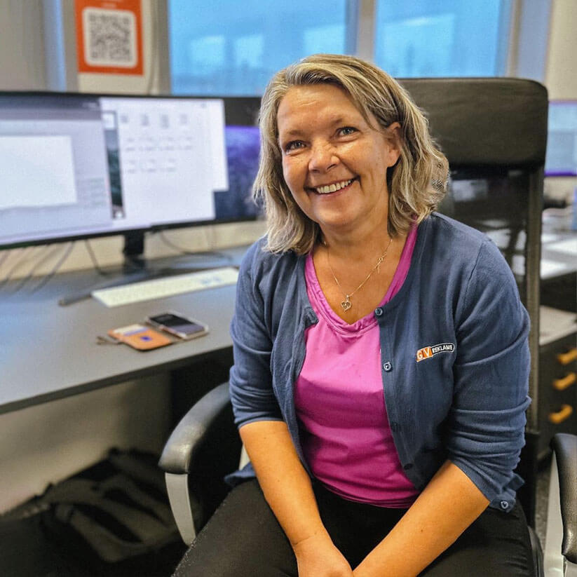 Jorunn Dahling hos GV Reklame, salg, prosjekt, grafisk design.